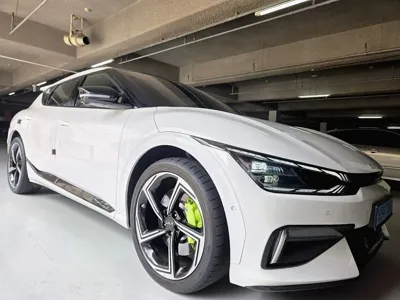 Kia EV6 2023, 39000 км, за 26977.82 USD