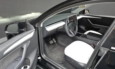 Tesla Model Y 2023, 29358 км, за 26327.75 USD - фото 10