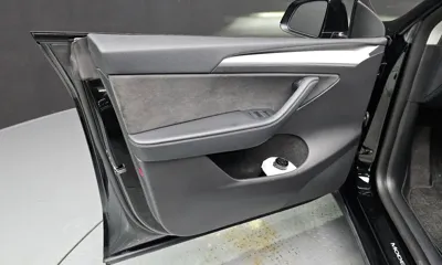 Tesla Model Y 2023, 29358 км, за 26327.75 USD - фото 24