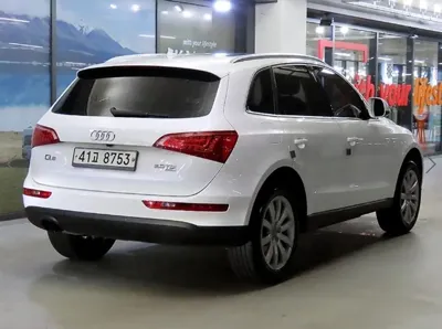 Audi Q5 2011, 95336 км, за 5197.77 USD