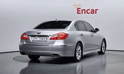 Hyundai Genesis 2012, 147424 км, за 2776.31 USD
