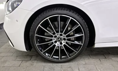 Mercedes-Benz E-Class 2023, 39329 км, за 34886.02 USD
