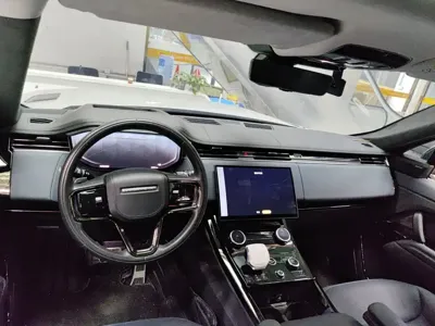 Land Rover Sport 2023, 100000 км, за 83813.59 USD