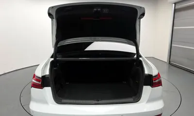 Audi A6 2023, 43481 км, за 22847.66 USD - фото 20