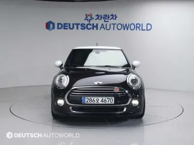 MINI Cooper 2016, 72262 км, за 5785.61 USD