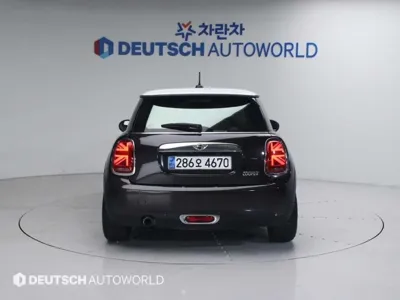 MINI Cooper 2016, 72262 км, за 5785.61 USD