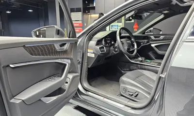 Audi A6 2023, 33637 км, за 26602.72 USD - фото 11