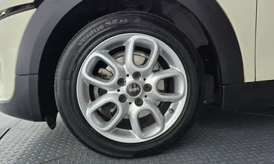 MINI Cooper 2020, 66787 км, за 10174.61 USD