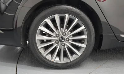 Kia K7 2016, 84940 км, за 7155.05 USD