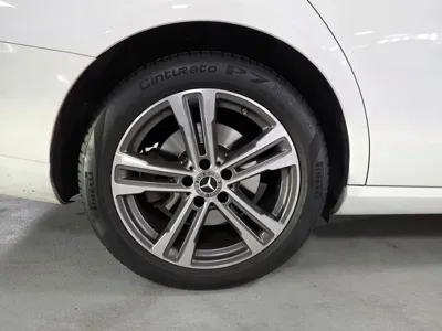 Mercedes-Benz E-Class 2022, 27079 км, за 32720.81 USD