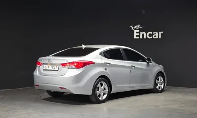Hyundai Avante 2013, 130586 км, за 2494.42 USD