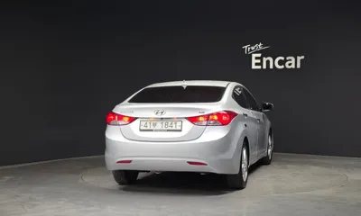 Hyundai Avante 2013, 130586 км, за 2494.42 USD