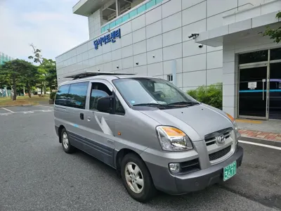 Hyundai Starex 2004, 146000 км, за 1986.75 USD