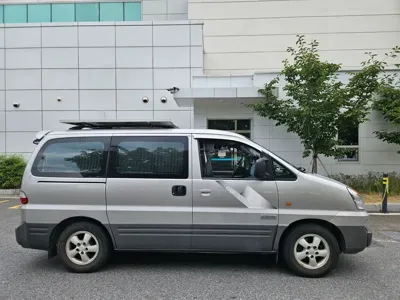 Hyundai Starex 2004, 146000 км, за 1986.75 USD