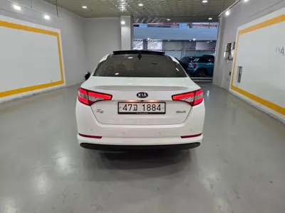 Kia K5 2013, 80314 км, за 5460.57 USD