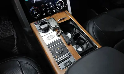 Land Rover Range Rover 2018, 68271 км, за 49554.01 USD - фото 9