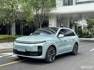 Li Auto Li L6 · 2025 год