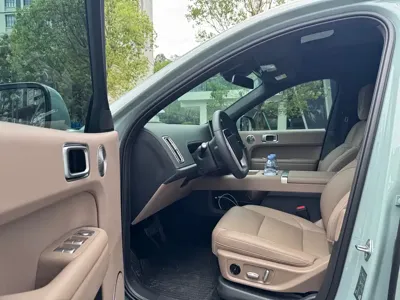 Li Auto Li L6 2025, 21000 км, за 29987.65 USD