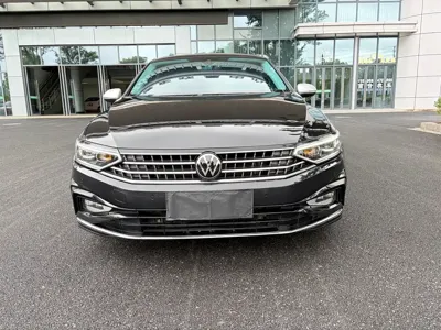 Volkswagen Magotan 2024, 51000 км, за 16479.96 USD