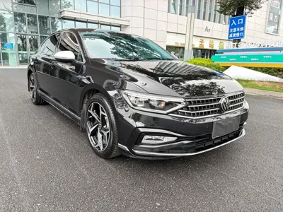 Volkswagen Magotan 2024, 51000 км, за 16479.96 USD