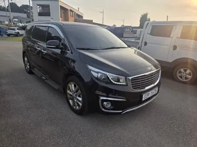 Kia Canival 2018, 110000 км, за 5817.03 USD