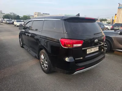 Kia Canival 2018, 110000 км, за 5817.03 USD