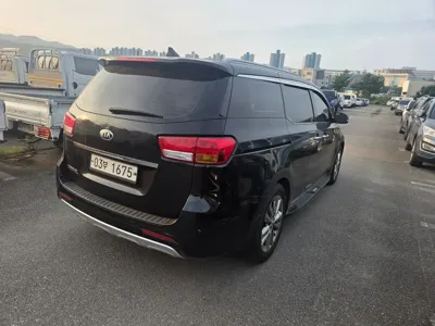 Kia Canival 2018, 110000 км, за 5817.03 USD