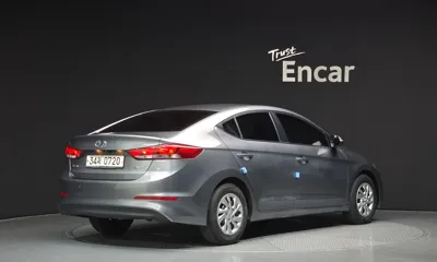 Hyundai Avante 2016, 104937 км, за 5189.17 USD