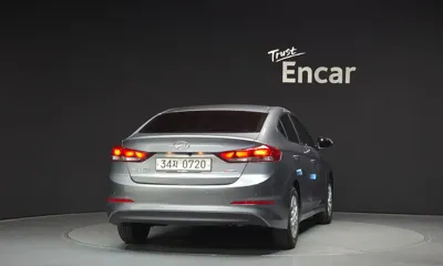 Hyundai Avante 2016, 104937 км, за 5189.17 USD