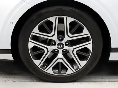 Hyundai Grandeur 2023, 49333 км, за 20940 USD
