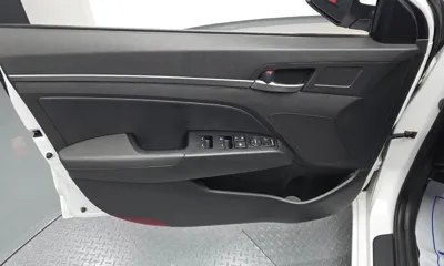 Hyundai Avante 2018, 52281 км, за 6940.78 USD - фото 24