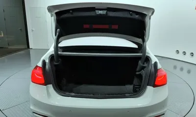 BMW 3-Series 2018, 23108 км, за 9984.23 USD - фото 20