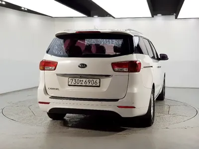 Kia Canival 2016, 137028 км, за 4088.93 USD