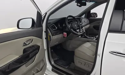 Kia Canival 2017, 51582 км, за 10371.54 USD - фото 10