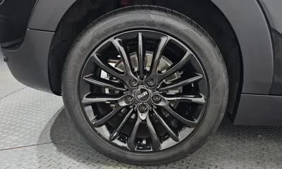 MINI Clubman 2024, 5717 км, за 24028.12 USD - фото 21