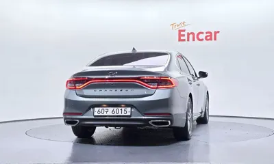 Hyundai Grandeur 2017, 89766 км, за 9035.95 USD
