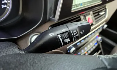 Hyundai Grandeur 2017, 89766 км, за 9035.95 USD - фото 16