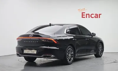 Hyundai Grandeur 2023, 63690 км, за 14375.74 USD