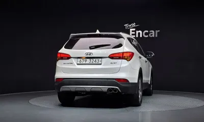 Hyundai Santafe 2015, 189006 км, за 6186.1 USD