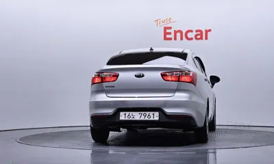 Kia Pride 2015, 63898 км, за 4164.47 USD