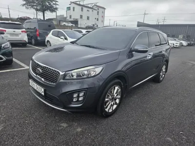 Kia Sorento 2016, 195968 км, за 6557.7 USD