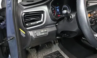 Kia Stonic 2019, 79842 км, за 7271.29 USD - фото 13