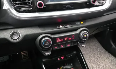 Kia Stonic 2019, 79842 км, за 7271.29 USD - фото 17