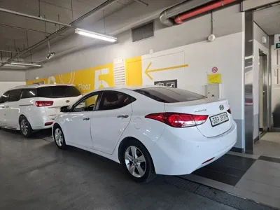 Hyundai Avante 2014, 230000 км, за 1947.88 USD