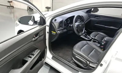 Hyundai Avante 2018, 86961 км, за 5853.72 USD - фото 10