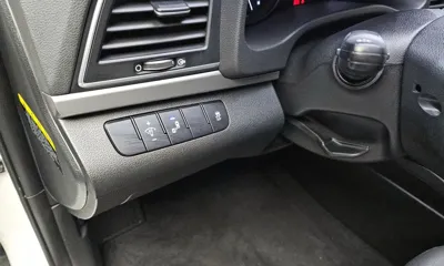 Hyundai Avante 2018, 86961 км, за 5853.72 USD - фото 15
