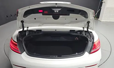 Mercedes-Benz C-Class 2018, 151929 км, за 65046.9 USD - фото 20