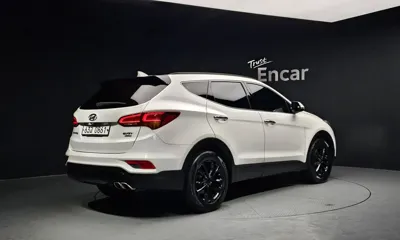 Hyundai Santafe 2016, 105650 км, за 7862.57 USD