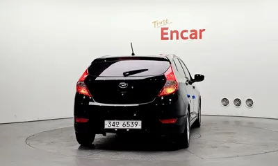 Hyundai Accent 2011, 125767 км, за 2266.07 USD