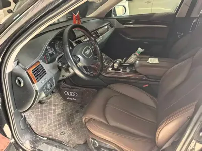 Audi A8 2012, 210000 км, за 7154.86 USD